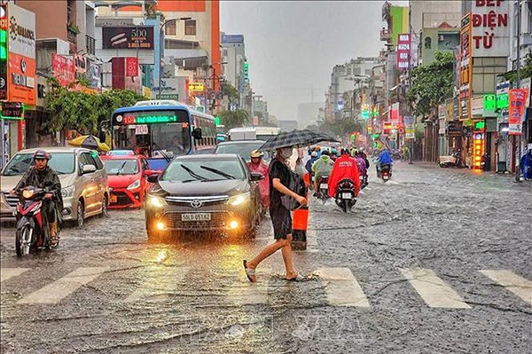 Dự báo thời tiết ngày 24/5: Đề phòng thời tiết nguy hiểm trên đất liền và biển