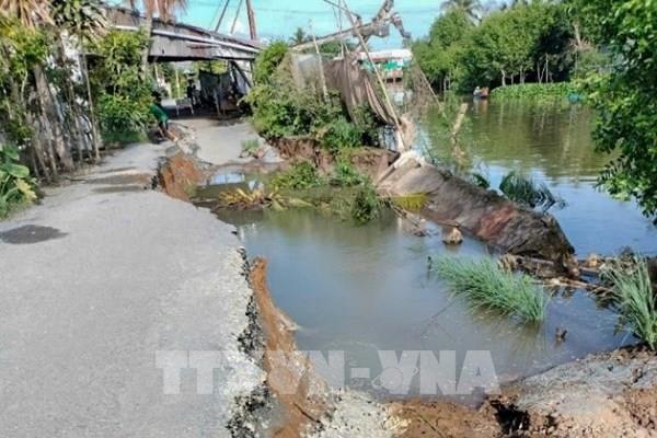 Sạt lở bờ sông nghiêm trọng tại Cần Thơ