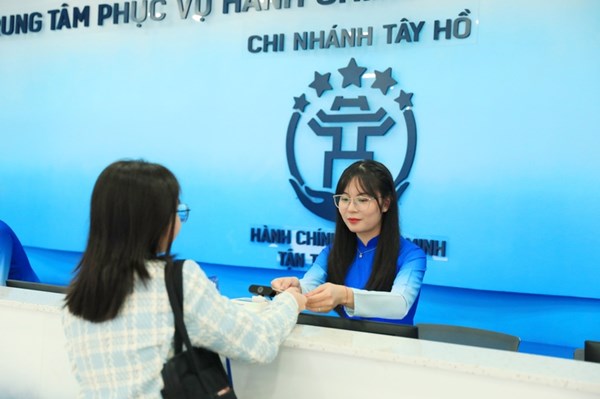 Người dân không phải xếp hàng làm thủ tục đăng ký đất đai nhờ iHanoi