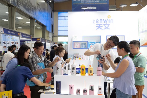 VietOffice 2025 quy tụ 100 doanh nghiệp giới thiệu giải pháp văn phòng thông minh