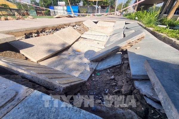 Tuyến đường hơn 4.800 tỷ đồng bị sụt lún vỉa hè do xử lý sự cố nghẹt ống cáp điện