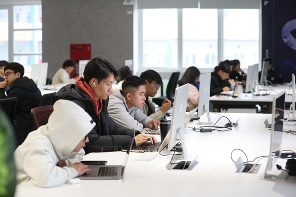 Trang bị kiến thức nền tảng về tư duy số và trí tuệ nhân tạo cho sinh viên 