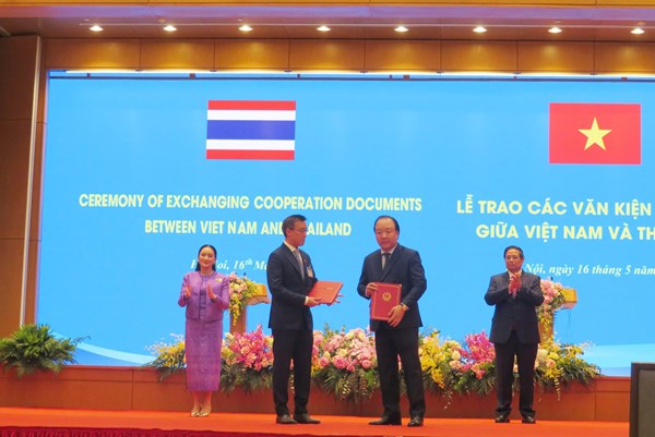 Việt Nam - Thái Lan ký kết hợp tác chiến lược thúc đẩy tiêu thụ hàng Việt ﻿