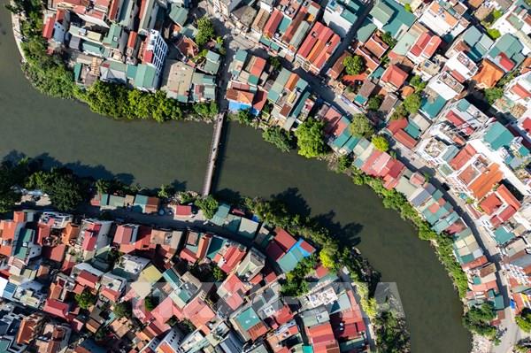 Cận cảnh tình trạng ô nhiễm sông ngòi ở Hà Nội