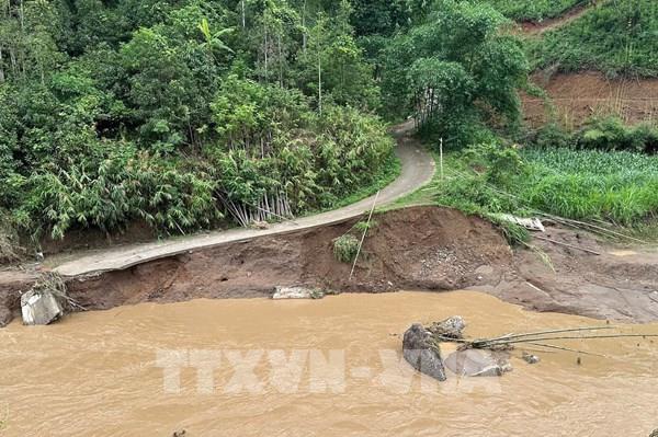 Thủ tướng chỉ đạo tập trung ứng phó nguy cơ mưa lớn, sạt lở đất, lũ quét