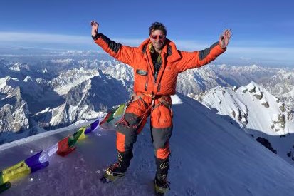 Nhà leo núi người Anh lập kỷ lục 19 lần chinh phục đỉnh Everest