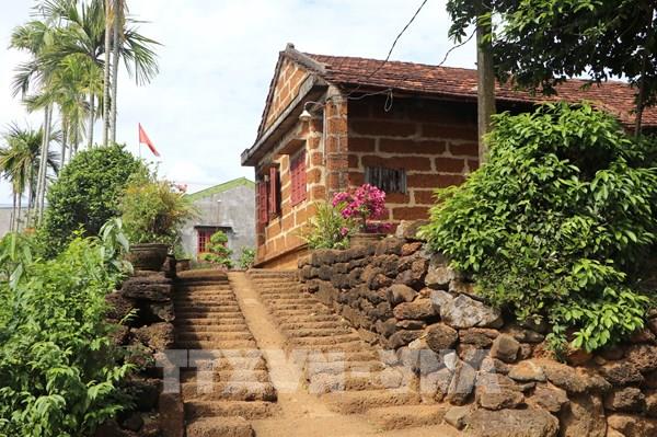 Độc đáo những ngôi nhà đá ong tại Quảng Ngãi