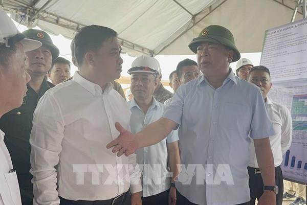 Bộ trưởng Bộ Xây dựng: Tăng công suất khai thác các mỏ đá phục vụ sân bay Long Thành