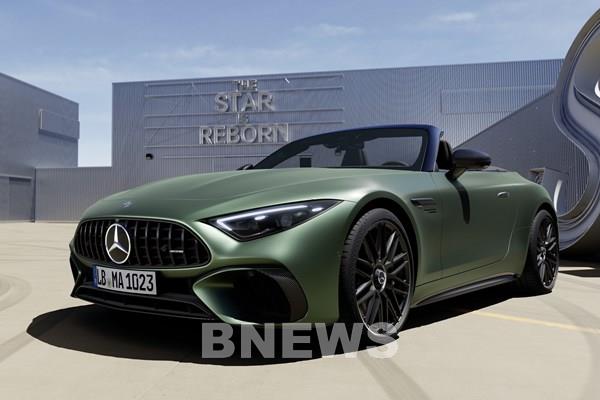 Mercedes-Benz ra mắt siêu phẩm AMG SL 63 S E PERFORMANCE hơn 800 mã lực