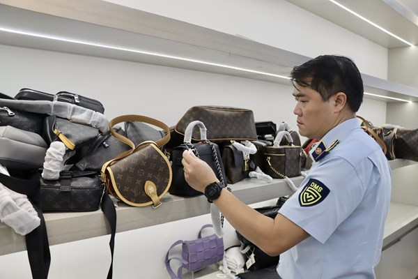 Lá chắn công nghệ chống gian lận thương mại trên môi trường số