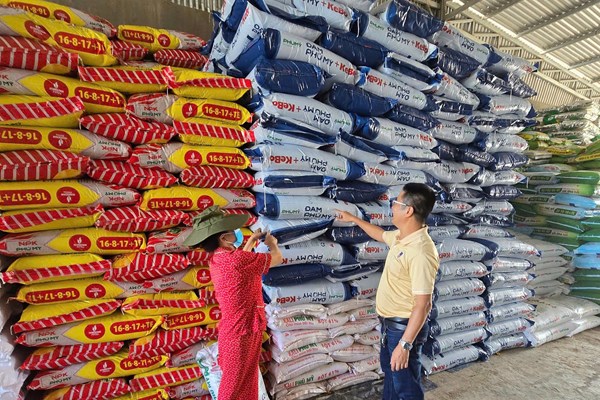 Phú Mỹ cung ứng gần nửa triệu tấn phân bón cho vụ Hè Thu