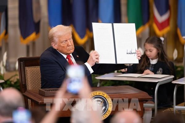 Tòa án Mỹ ngăn chặn kế hoạch loại bỏ Bộ Giáo dục của Tổng thống D.Trump