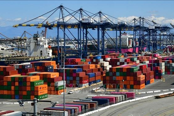 Doanh nghiệp châu Á lao đao do thuế quan và nhu cầu yếu từ Mỹ