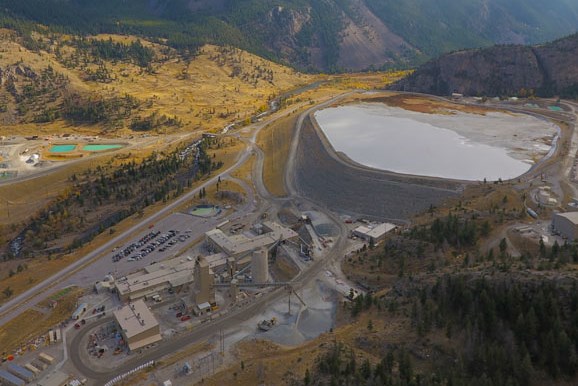 Nam Phi: Tai nạn hầm mỏ khiến hàng trăm người mắc kẹt dưới lòng đất