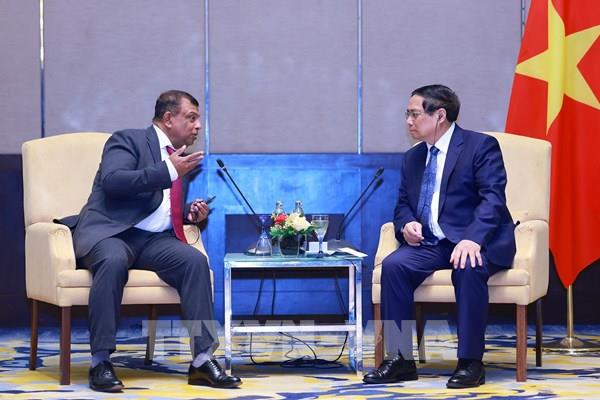 Thủ tướng tiếp lãnh đạo một số tập đoàn hàng đầu Malaysia