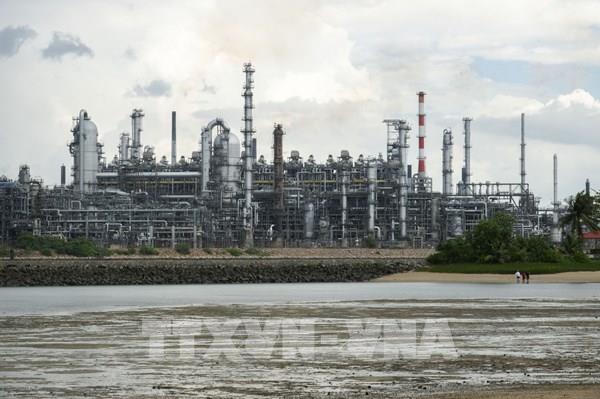 OPEC+ dự kiến tiếp tục “mở van” dầu bất chấp giá thấp