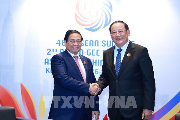 Thủ tướng Phạm Minh Chính gặp Thủ tướng Lào
