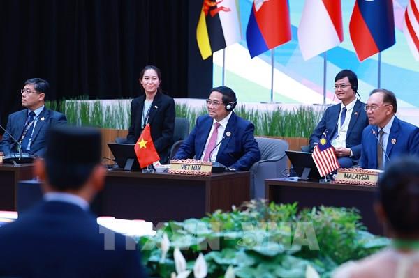 Thủ tướng Phạm Minh Chính tham gia đối thoại với thanh niên và Hội đồng tư vấn kinh doanh ASEAN