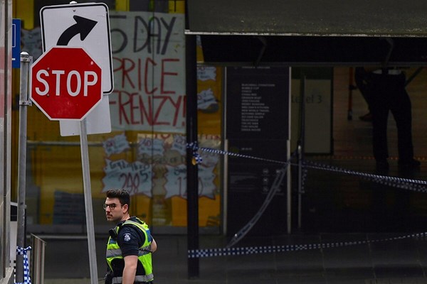 Bang Victoria của Australia cấm bán dao lớn để ngăn tội phạm gia tăng