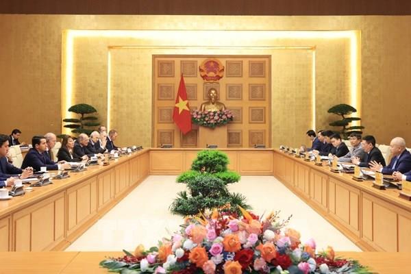 Phó Thủ tướng Hồ Đức Phớc làm việc với Phó Chủ tịch MEDEF và hơn 40 doanh nghiệp Pháp