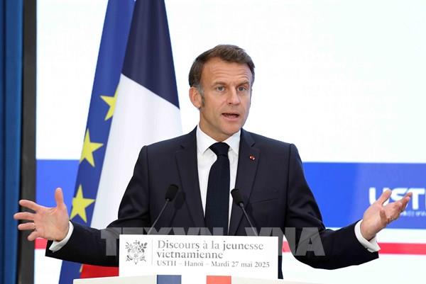 Tổng thống Pháp Emmanuel Macron và Phu nhân kết thúc chuyến thăm cấp Nhà nước tới Việt Nam