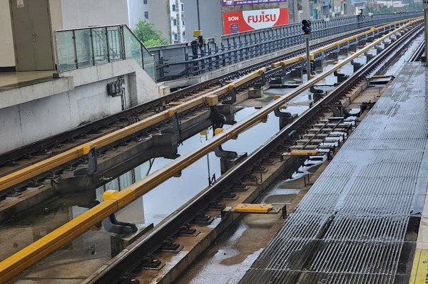 Sớm khắc phục sự cố dột nước ở nhà ga tàu tuyến 2A Cát Linh - Hà Đông
