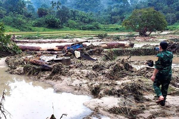 Lũ quét bất ngờ trong đêm gây thiệt hại tại bản miền núi ở Nghệ An