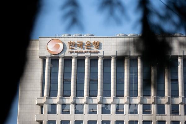 BoK hạ lãi suất trước thềm bầu cử tổng thống vì lo ngại suy thoái