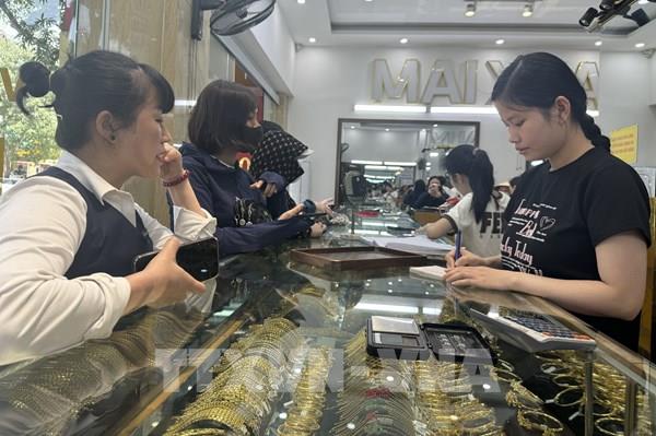 Giá vàng SJC, vàng DOJI, vàng PNJ ngày 4/10 cập nhật mới nhất