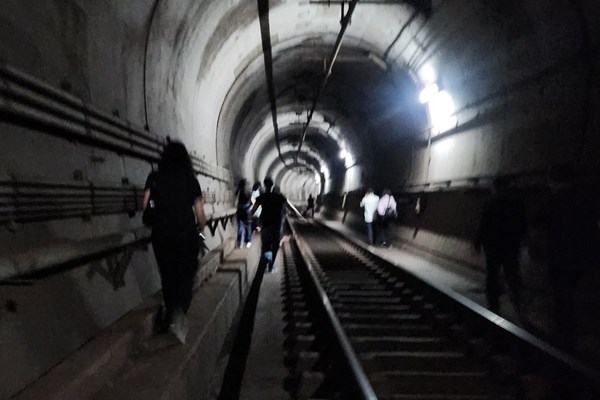 Hỏa hoạn trên tàu điện ngầm ở Hàn Quốc, sơ tán hàng trăm hành khách