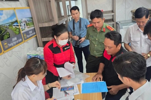 Đoàn kiểm tra chưa phát hiện kinh doanh các sản phẩm lợn bệnh tại Công ty C.P Việt Nam