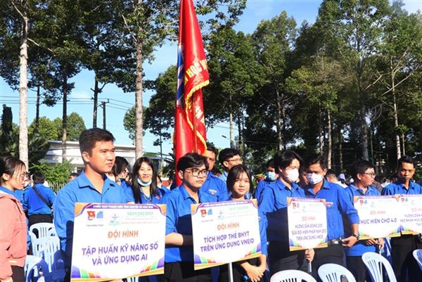 Đưa tri thức số, kỹ năng số và công nghệ số đến với từng người dân