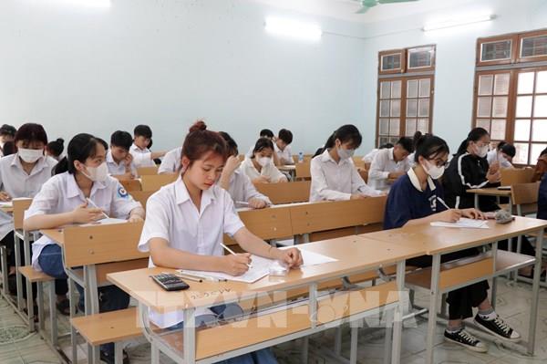 Đề thi và đáp án vào lớp 10 năm 2025 môn Tiếng Anh tại Sơn La