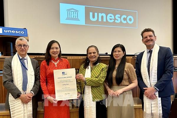 Công viên địa chất Lạng Sơn được trao Bằng công nhận là Công viên địa chất toàn cầu UNESCO