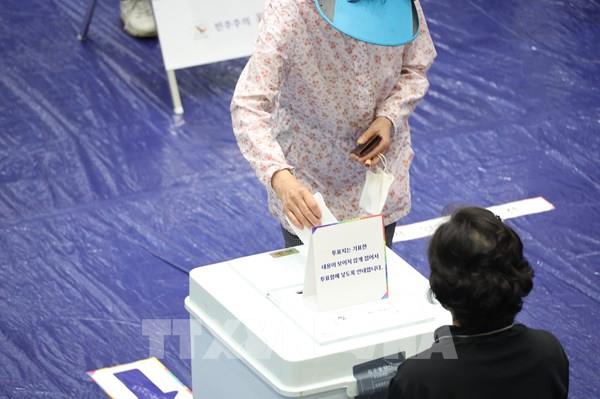 Cử tri Hàn Quốc đi bỏ phiếu bầu tổng thống mới