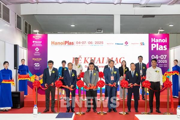 Triển lãm quốc tế lần về máy móc ngành nhựa và cao su thu hút 200 doanh nghiệp