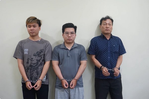 Khởi tố 3 đối tượng quản trị kênh Youtube “Người đưa tin”; Nông dân mất tiền tỷ vì bị lừa thu mua lúa