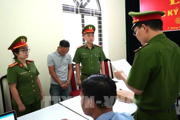 Khởi tố đối tượng vận chuyển 2,2 tấn thuốc bảo vệ thực vật lậu