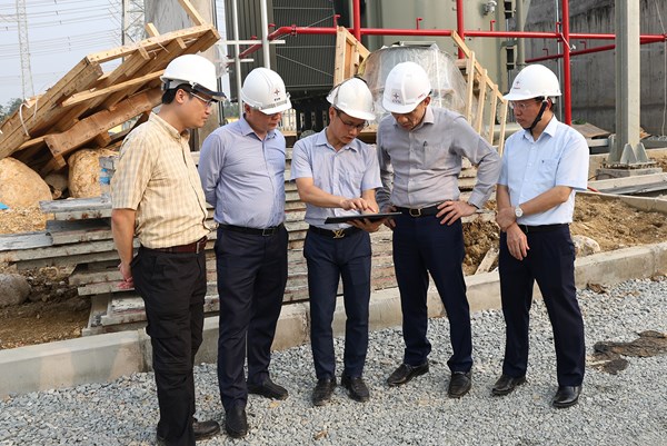 Kiểm tra tiến độ dự án được chọn gắn biển chào mừng Đại hội Đảng bộ EVN lần thứ IV