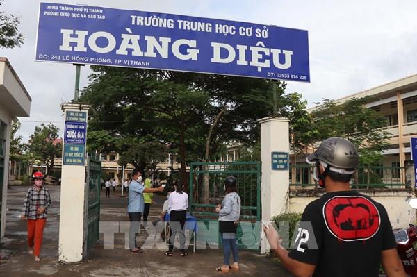 Đề thi và đáp án vào lớp 10 năm 2025 môn Tiếng Anh tại Hậu Giang