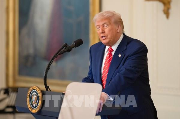 Tổng thống Mỹ ký sắc lệnh tăng cường phòng thủ, phát triển taxi bay và máy bay siêu thanh