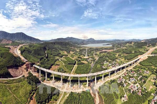 Cao tốc Vũng Áng - Bùng sẵn sàng thông xe cuối tháng 6