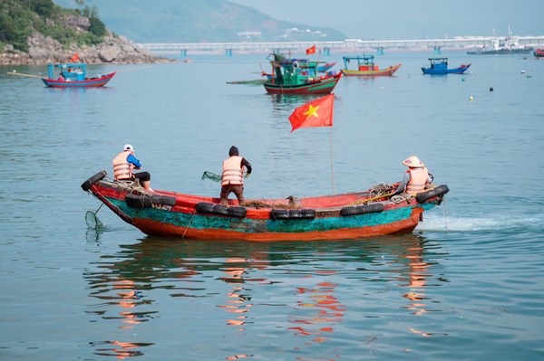 Sáng kiến Nghi Sơn Xanh: Thu gom 30 tấn tác thải tại Vịnh biển Nghi Sơn 