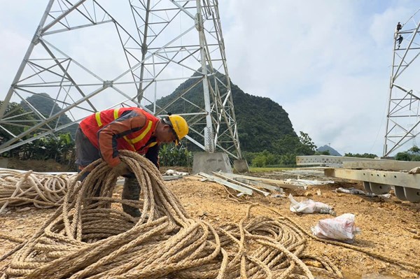 Dự án đường dây 500kV Lào Cai – Vĩnh Yên: Quyết liệt trong chỉ đạo, sát sao trong phối hợp
