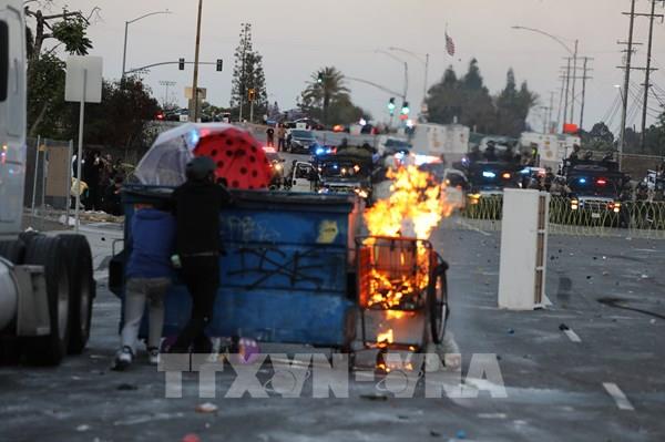 Thành phố Los Angeles tiếp tục hỗn loạn