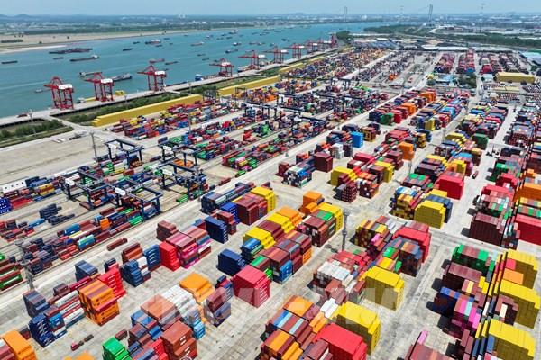 Kinh tế Trung Quốc: Chông chênh đường thoát hiểm