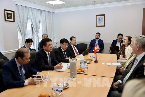 Bộ trưởng Bộ Công Thương Nguyễn Hồng Diên làm việc với doanh nghiệp Mỹ