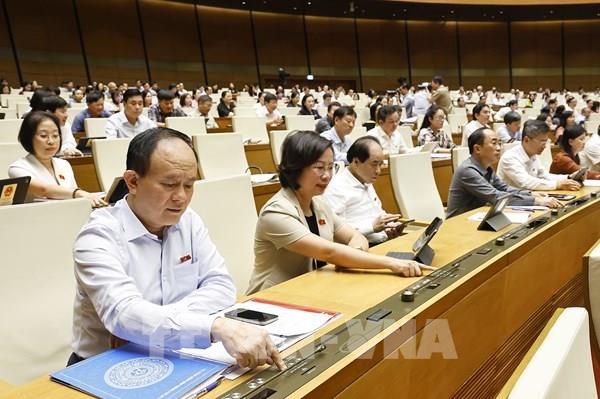 Thông qua Nghị quyết về sắp xếp đơn vị hành chính cấp tỉnh