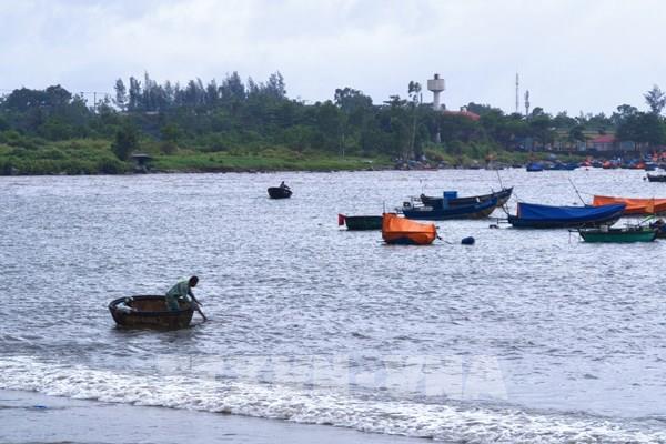 Bão FENGSHEN đi vào Biển Đông trở thành bão số 12 trong năm 2025
