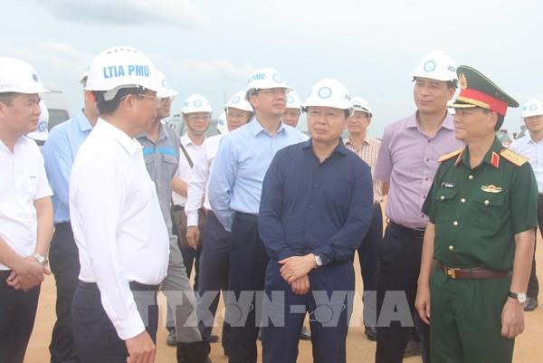 Phó Thủ tướng Trần Hồng Hà kiểm tra thực tế tiến độ thi công sân bay Long Thành